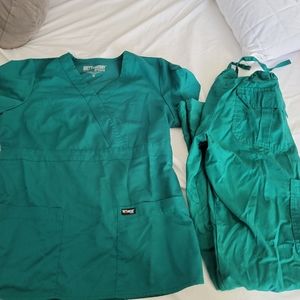 Grey's Anatomy Scrub top and Buttersoft Pants